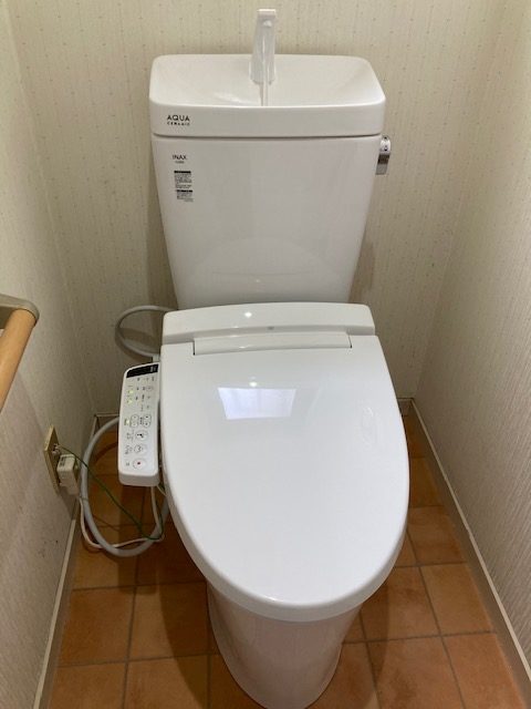 LIXILトイレアメージュZ＋シャワートイレKBシリーズ